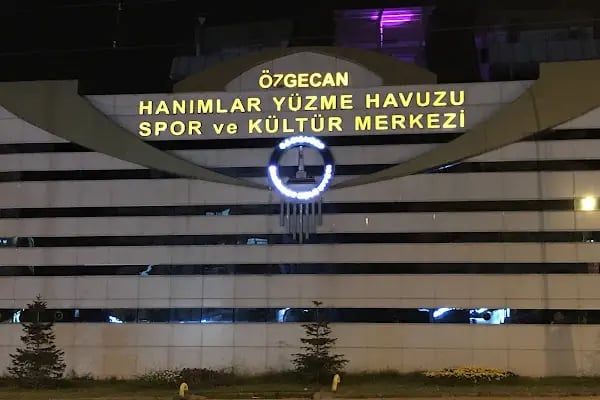 Özgecan Hanımlar Yüzme Havuzu Spor ve Kültür Merkezi - Resim 3