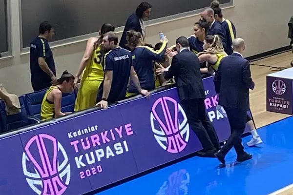 ASKİ Atatürk Spor Salonu - Resim 14
