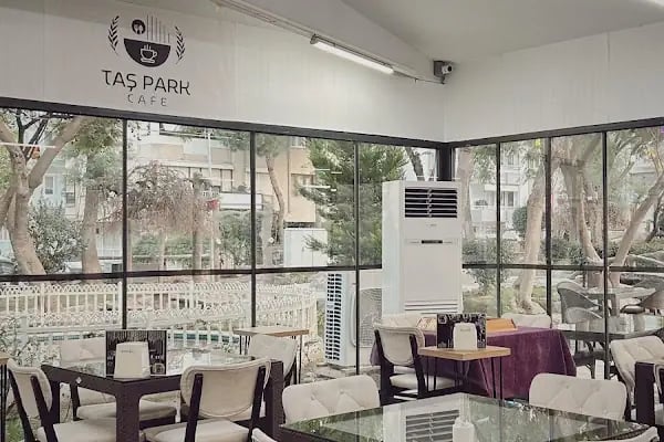 Taş Park Cafe - Resim 1