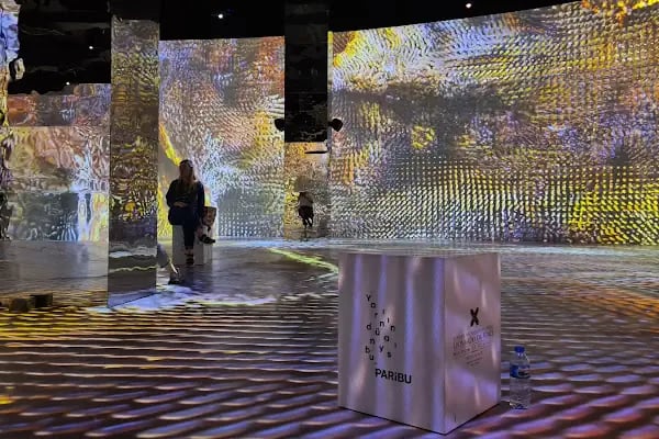 X Media Art Museum - Resim 3