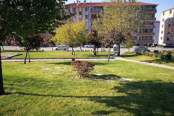 Musatafa Yücel Özbilgin Parkı - Resim 10