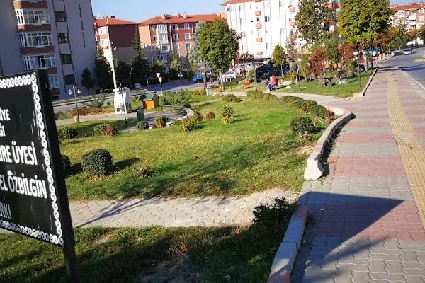 Musatafa Yücel Özbilgin Parkı - Resim 12