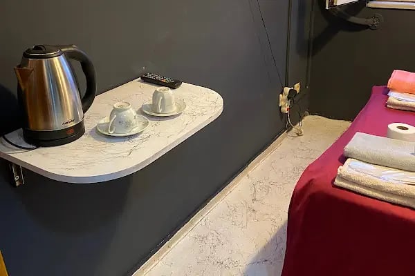 Petek Hotel - Resim 9