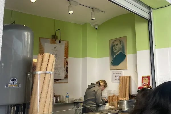 Tarihi Roma Dondurmacısı - Viva Burgazada - Resim 15