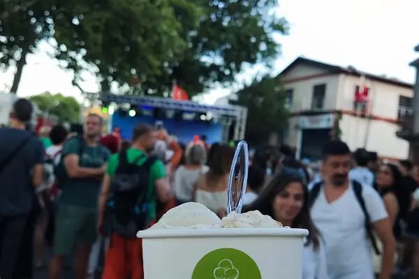 Tarihi Roma Dondurmacısı - Viva Burgazada - Resim 19
