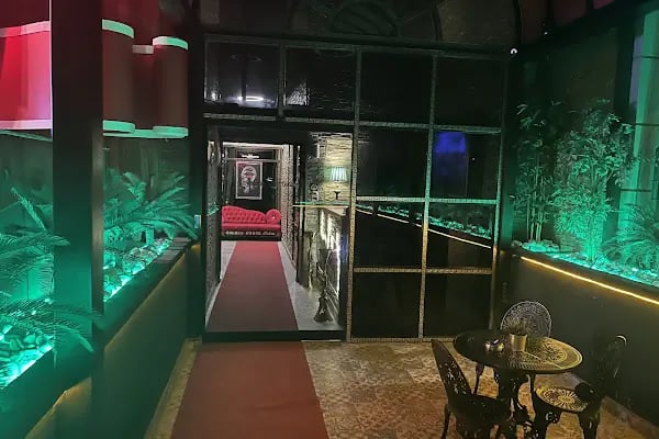GOLDEN HOUSE - Resim 3