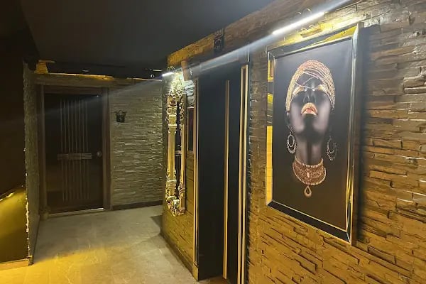 GOLDEN HOUSE - Resim 4