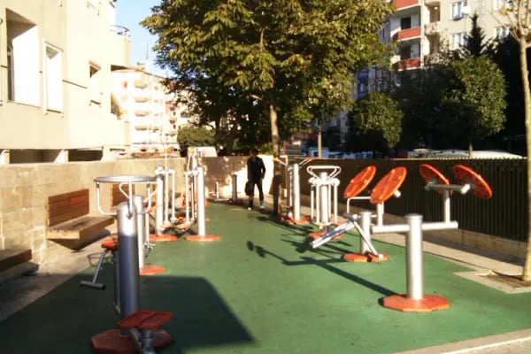 Rasimpaşa Parkı - Resim 13
