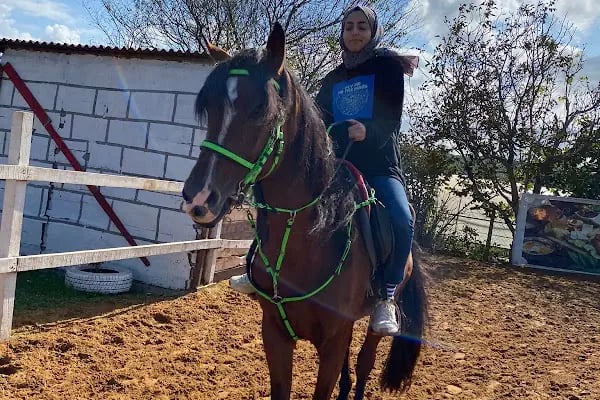 AKROBAT KIYAM AT ÇİFTLİĞİ - Resim 1