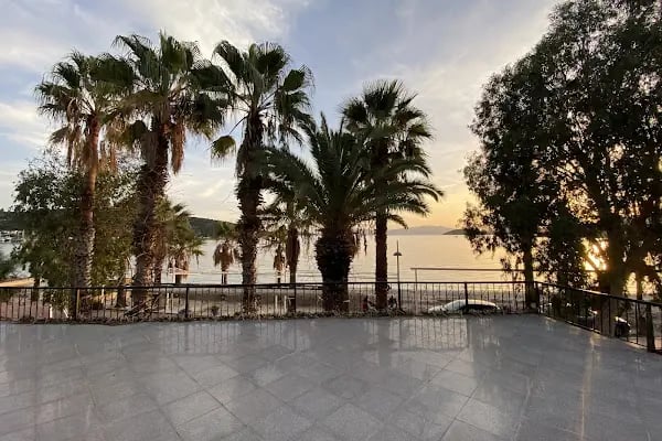Bitez Deniz Hotel - Restaurant - Beach - Resim 3