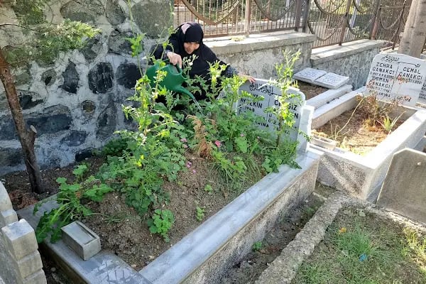 Kemer Mezarlığı - Resim 2