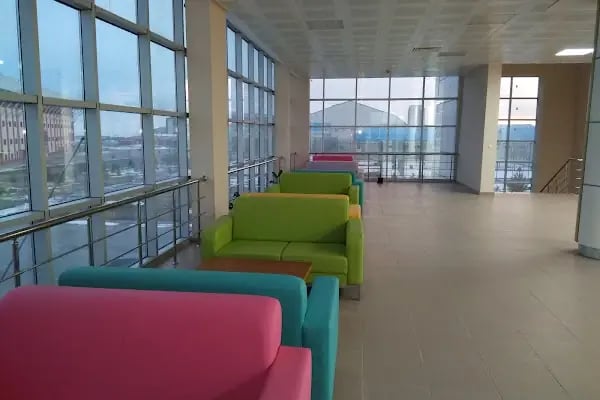 Kafkas Üniversitesi Yarı Olimpik Yüzme Havuzu - Resim 3