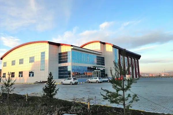 Kafkas Üniversitesi Yarı Olimpik Yüzme Havuzu - Resim 2