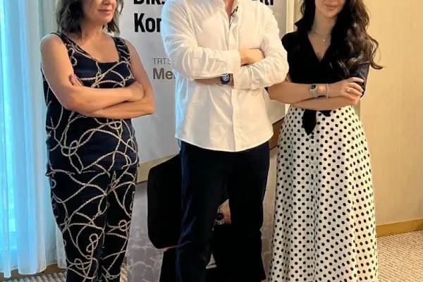 Dr. Dilek Şire Eren | Buz Lazer Epilasyon | Botoks | Dudak Dolgusu | Leke Tedavisi - Resim 10