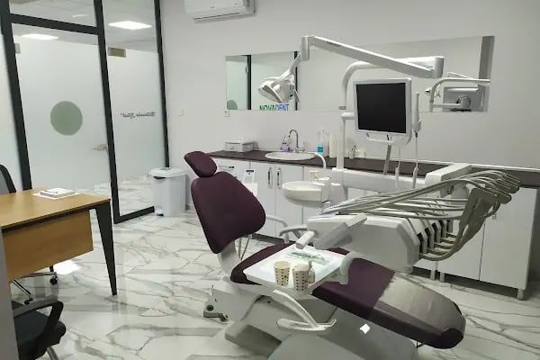 NOVADENT CAYIROVA AĞIZ VE DİŞ SAĞLIĞI POLİKLİNİĞİ - Resim 3
