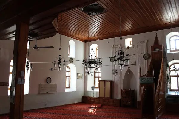 Karapürçek Merkez Camii - Resim 13