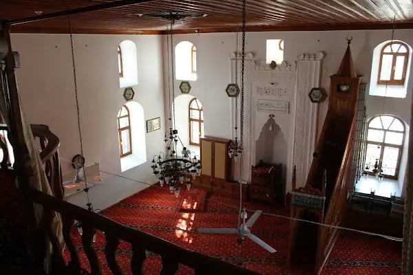 Karapürçek Merkez Camii - Resim 11