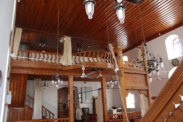 Karapürçek Merkez Camii - Resim 9