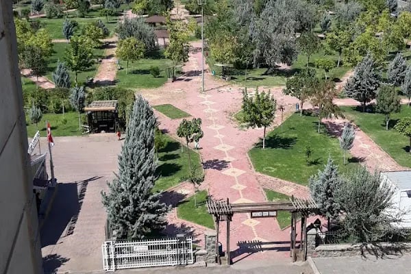 Mehmet Uzun Parkı - Resim 5