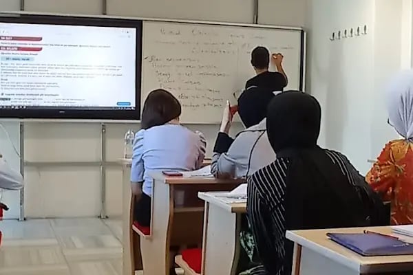 Akdemistanbul Dil Eğitim Kurumları | Arapça, İngilizce, Yabancılara Yönelik Türkçe Kursları, TÖMER ve YÖS Programları - Resim 4
