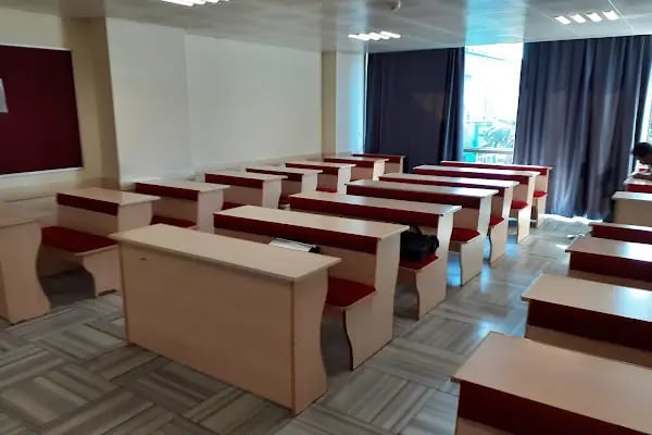 Akdemistanbul Dil Eğitim Kurumları | Arapça, İngilizce, Yabancılara Yönelik Türkçe Kursları, TÖMER ve YÖS Programları - Resim 5