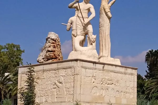 Çukurova Üniversitesi Açık Hava Tiyatrosu - Resim 11
