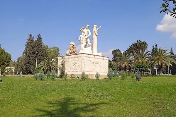 Çukurova Üniversitesi Açık Hava Tiyatrosu - Resim 6