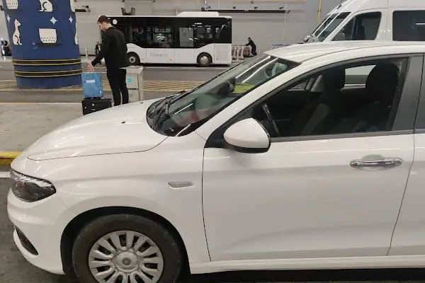 Circular car hire istanbul havalimani ofis - Resim 2