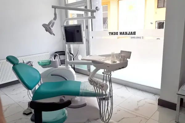 Özel Balkan Dent Ağız ve Diş Sağlığı Polikliniği - Resim 2