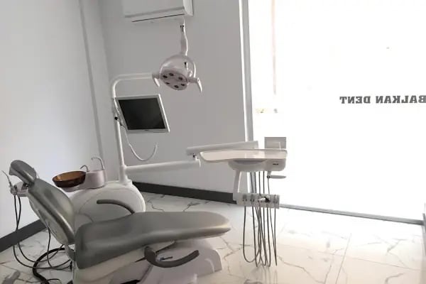 Özel Balkan Dent Ağız ve Diş Sağlığı Polikliniği - Resim 11