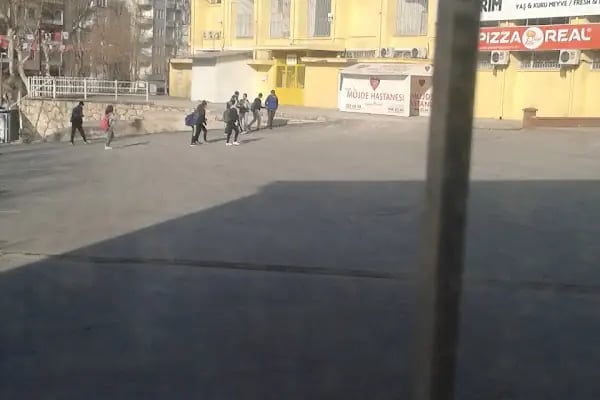 GÜNGÖR PETROL - OPET AKARYAKIT &amp; ELEKTRİKLİ ARAÇ ŞARJ İSTASYONU - Resim 10