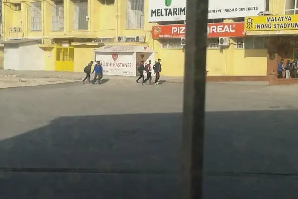 GÜNGÖR PETROL - OPET AKARYAKIT &amp; ELEKTRİKLİ ARAÇ ŞARJ İSTASYONU - Resim 7