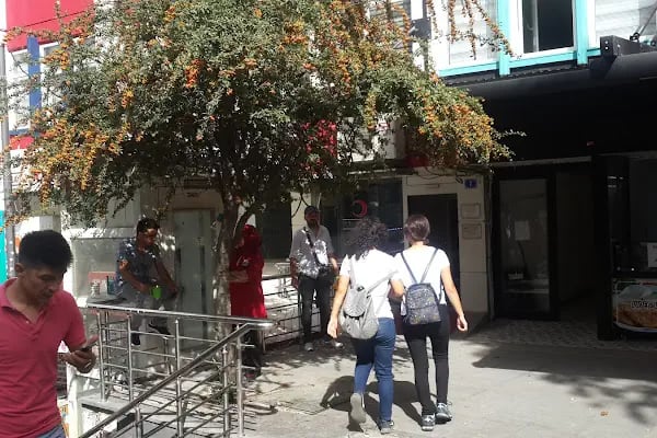 Türk Kızılayı Kan Bagiş Merkezi - Resim 13