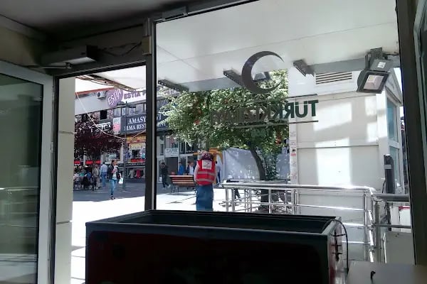 Türk Kızılayı Kan Bagiş Merkezi - Resim 1