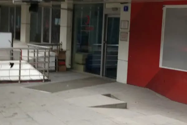 Türk Kızılayı Kan Bagiş Merkezi - Resim 2