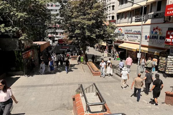 Türk Kızılayı Kan Bagiş Merkezi - Resim 19