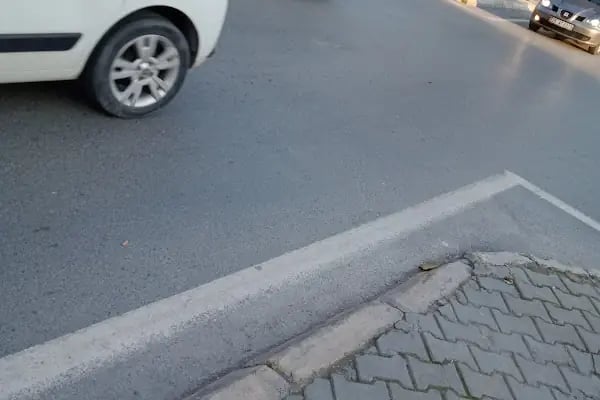 Buca Çevik Bir Taksi - Resim 15