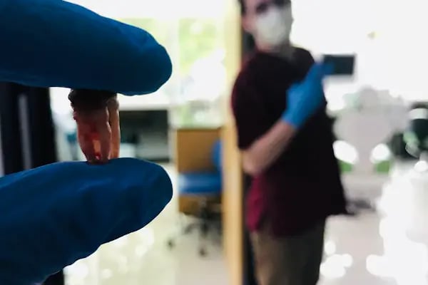 Konya Diş Hekimi Ahmet Dikici - Konya İmplant , Zirkonyum , Diş Estetik, Konya Diş Teli - Resim 18