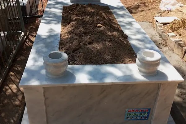 Akkaya Mermer Mezar Bergama Mermer İzmir Mezar Yapımı Aliağa Dikili Kınık Soma Çandarlı Ayvalık Menemen Mermer Mezar - Resim 6