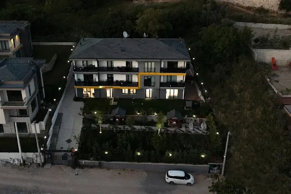 Golden Hour Apartment - Resim 18