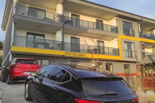 Golden Hour Apartment - Resim 9