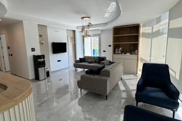 Dt. Gamze Bayındır | İzmir Diş Hekimi, İmplant, Zirkonyum, Gülüş Tasarımı - Resim 8