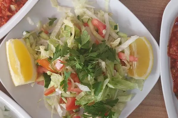 Menzil Döner Kebap Salonu - Resim 3