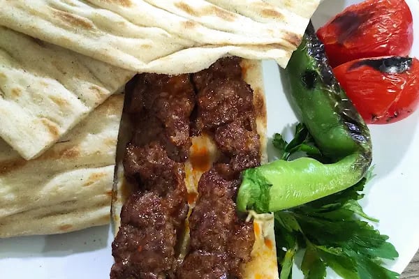 Menzil Döner Kebap Salonu - Resim 15