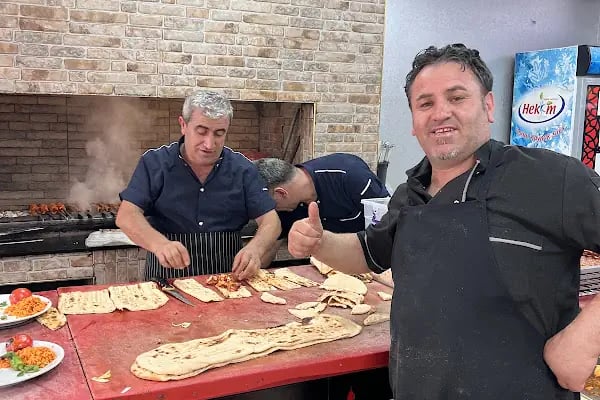 Menzil Döner Kebap Salonu - Resim 9