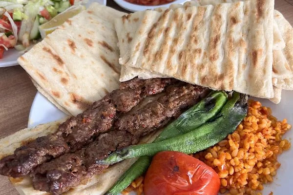 Menzil Döner Kebap Salonu - Resim 2