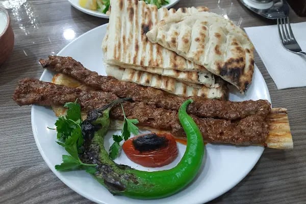 Menzil Döner Kebap Salonu - Resim 14