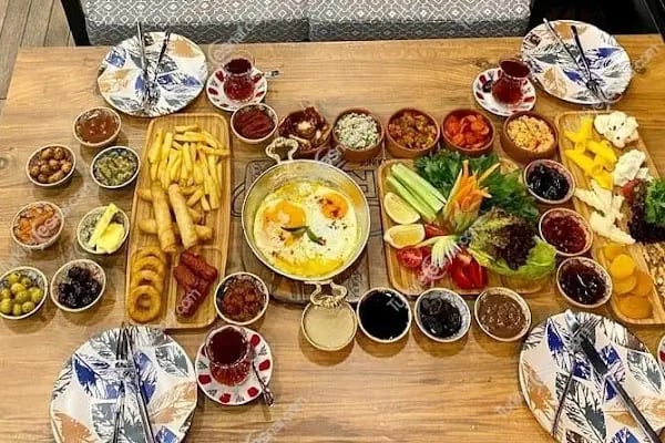 BALKON NARGİLE CAFE &amp; BOWLİNG - Resim 3