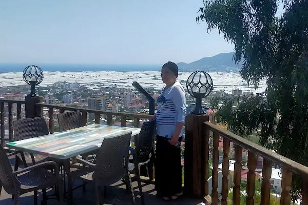BALKON NARGİLE CAFE &amp; BOWLİNG - Resim 2