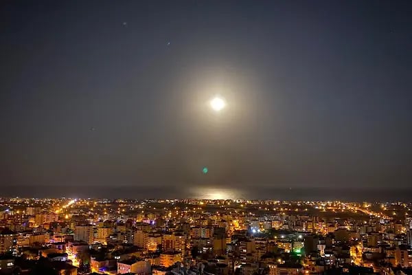 BALKON NARGİLE CAFE &amp; BOWLİNG - Resim 5